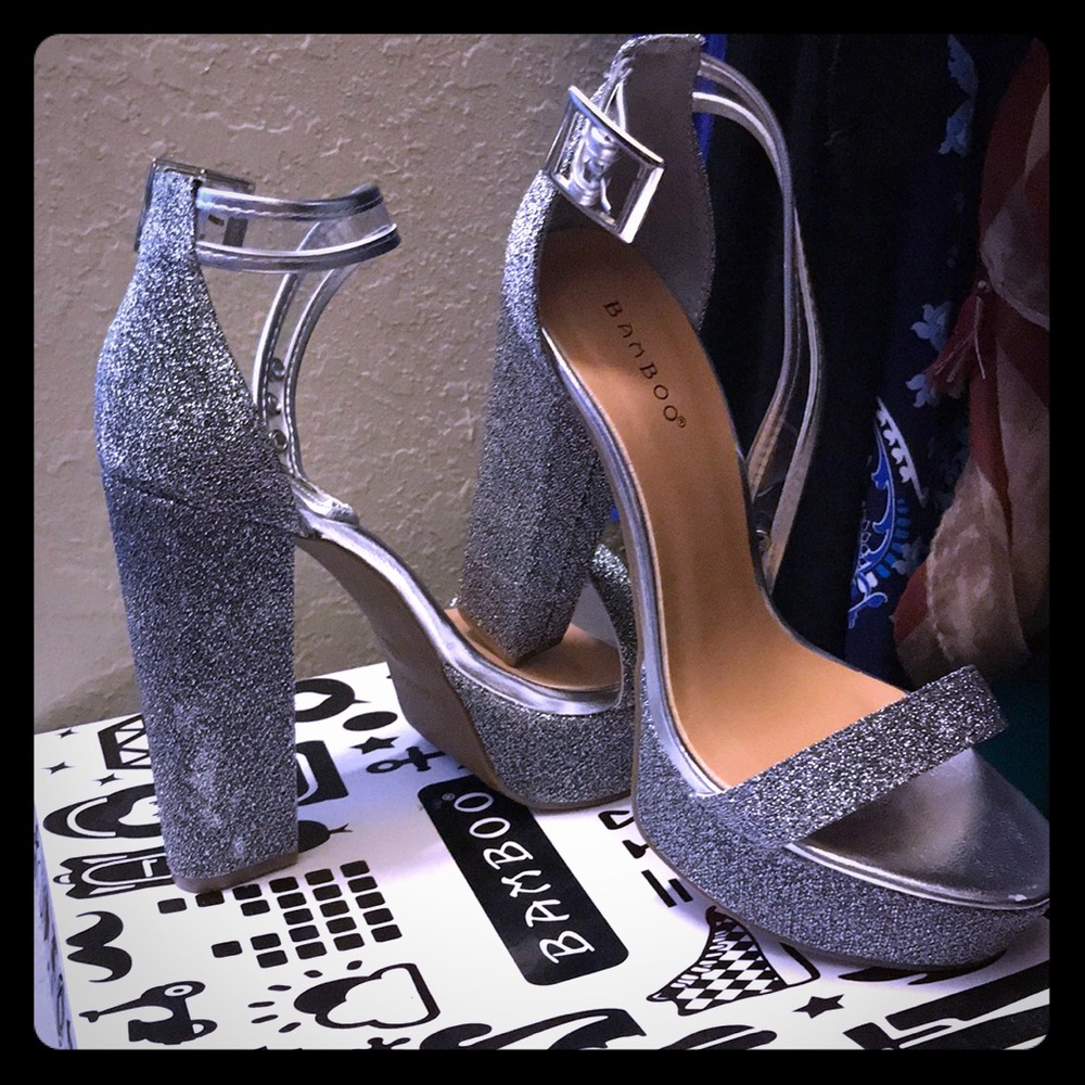 NWOT Silver Party Shoes!
